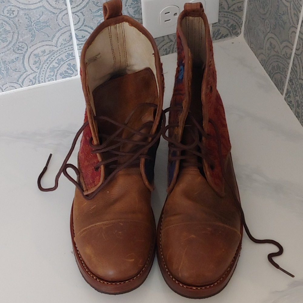 Custom boods - Picture 3 of 4